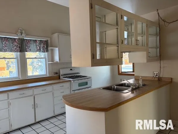 $149,900 | 543 North Webster Street, Taylorville, IL 62568