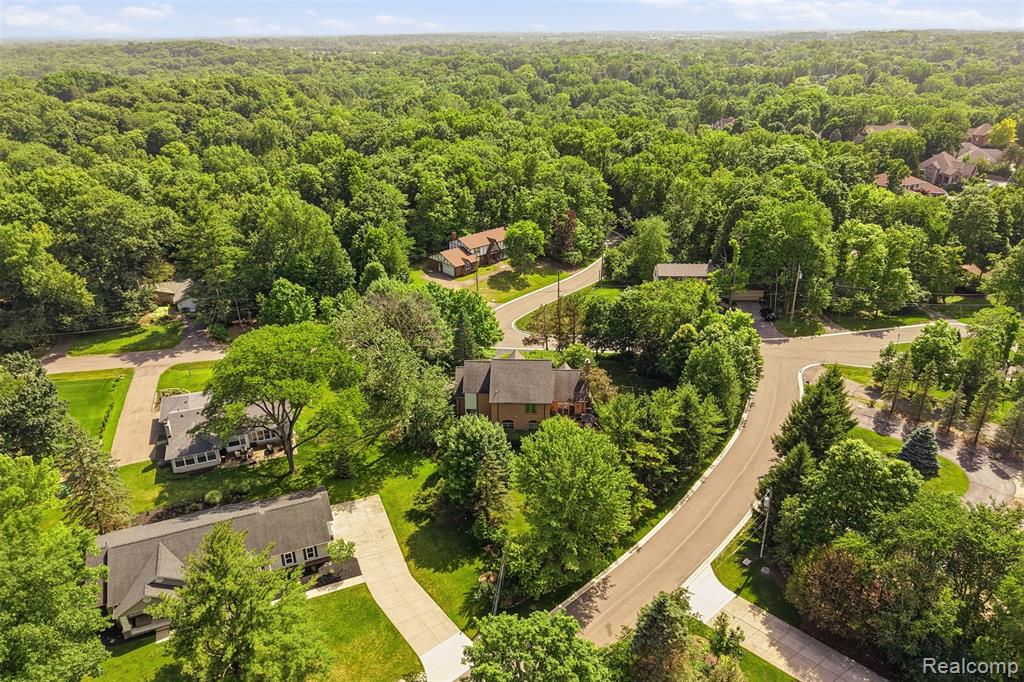 34555 Quaker Valley Road Farmington Hills, MI 48331 - Photo 49 of 53