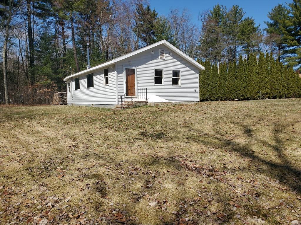 14 Yale Road Pepperell, MA 01463 - Photo 3 of 28