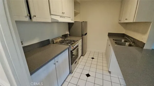 $2,100 | 206 North Park View Street, Unit 103, Los Angeles, CA 90026