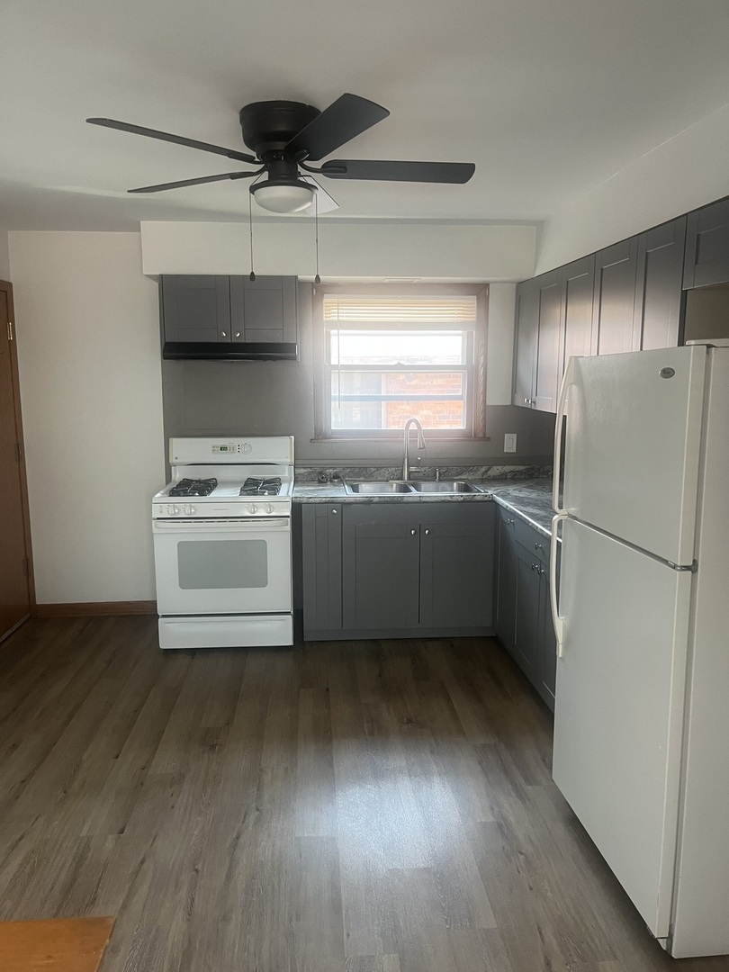 10533 Parkside Avenue, Unit 3W Chicago Ridge, IL 60415 - Photo 4 of 7