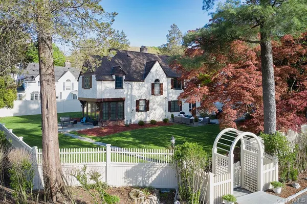$8,750 | 4 Glenwolde Park, Tarrytown, NY 10591