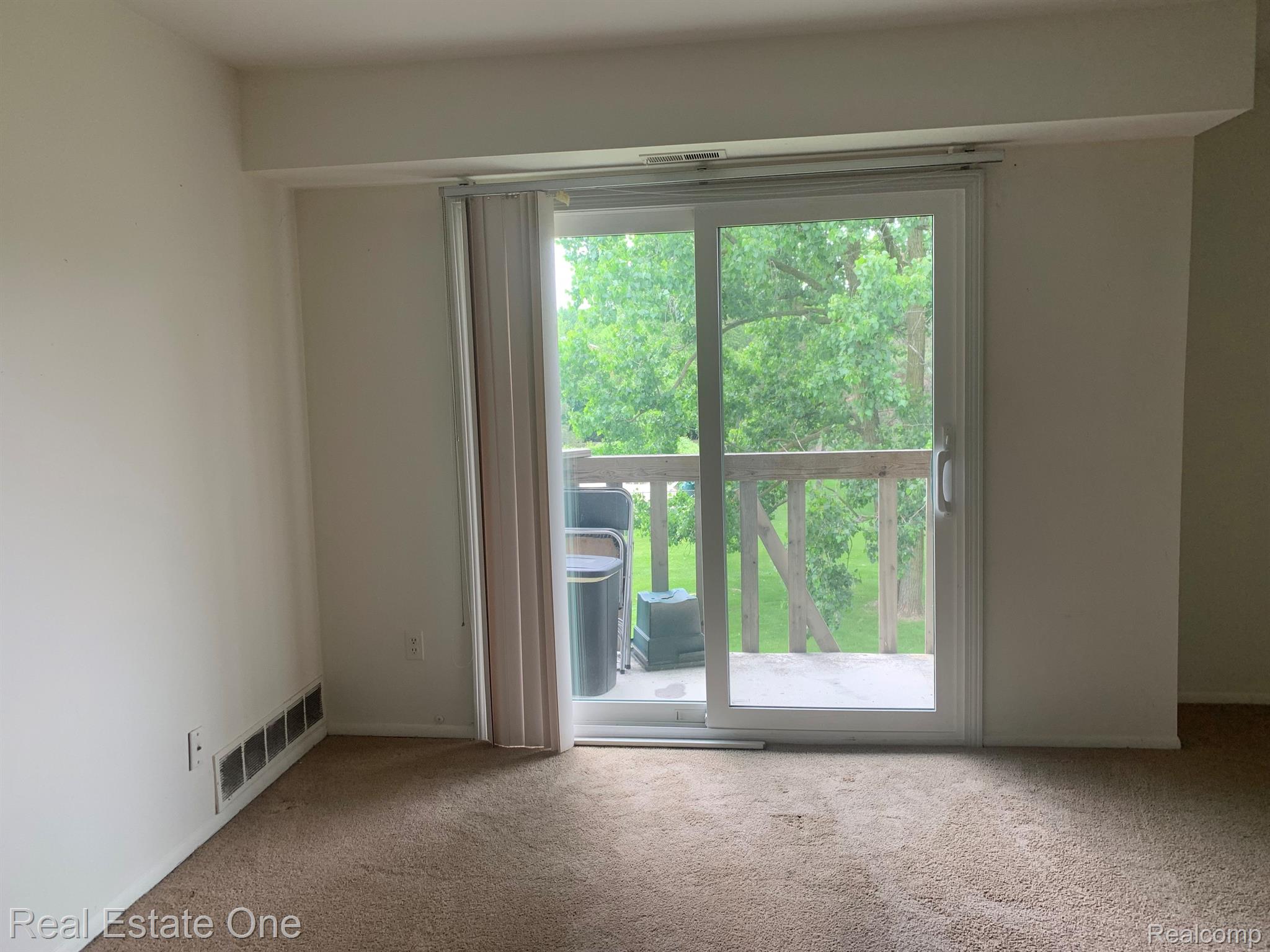 32005 West Twelve Mile Road, Unit 73 Farmington, MI 48334 - Photo 13 of 14 Gallery Image 13