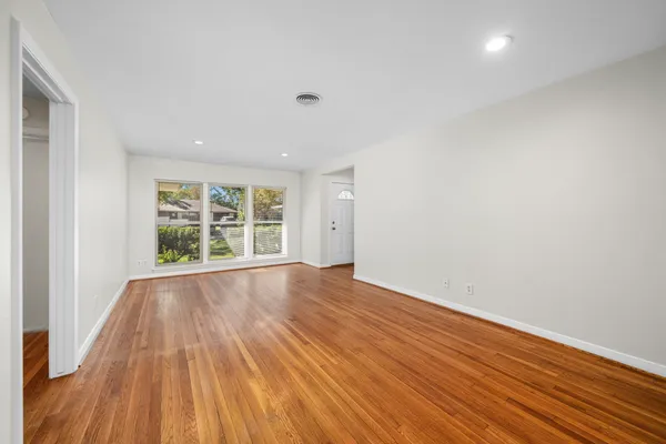 $2,000 | 9614 Long Branch Lane, Houston, TX 77055