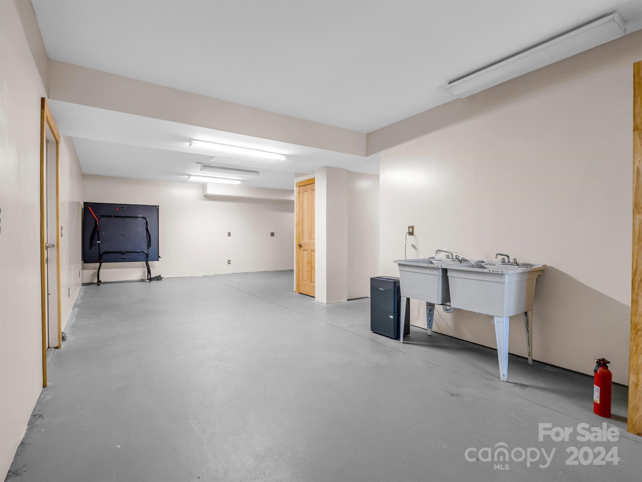 255 Oscar Young Road Mars Hill, NC 28754 - Photo 39 of 48 a view of an empty room