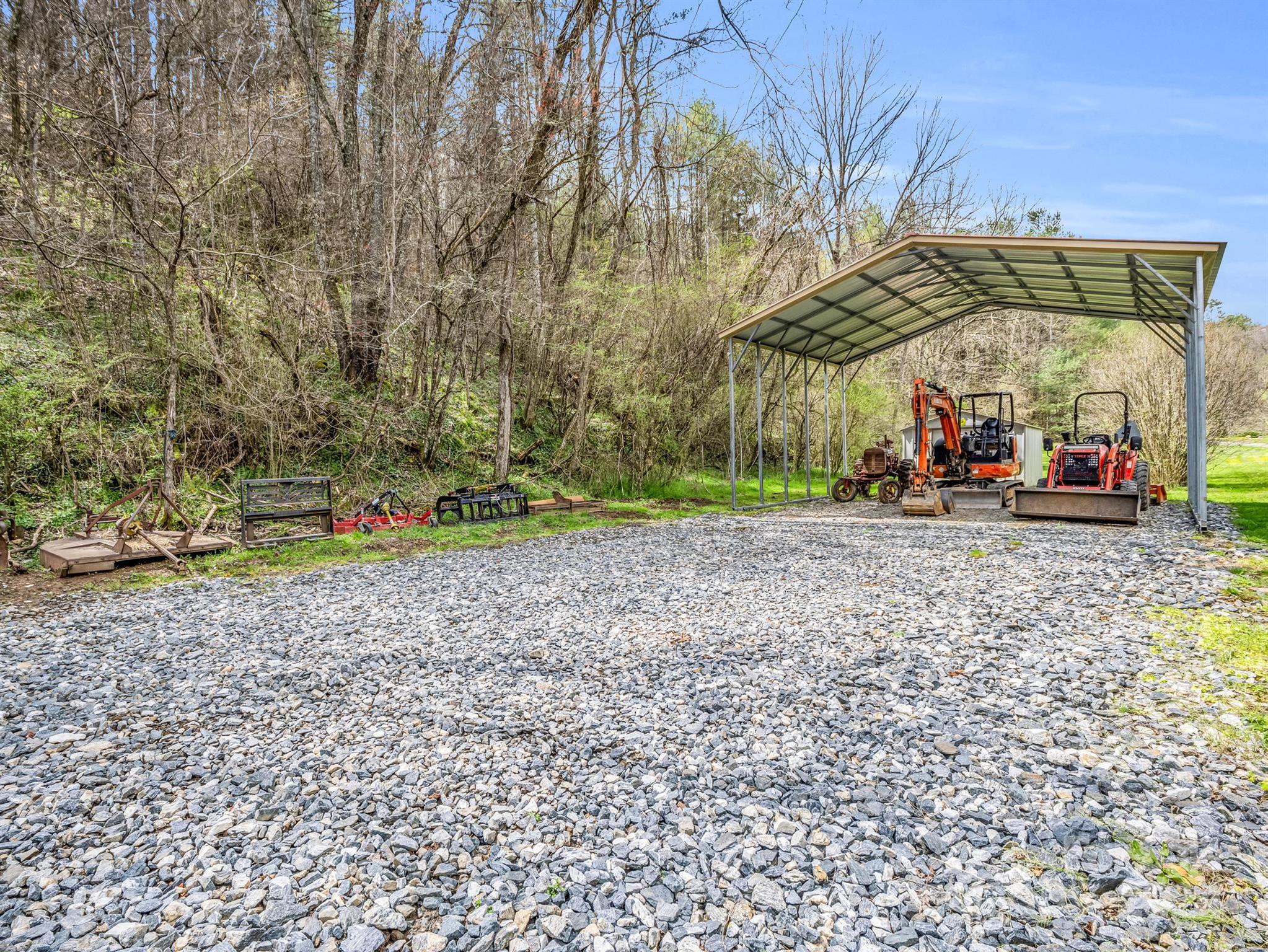 255 Oscar Young Road Mars Hill, NC 28754 - Photo 10 of 48 a view of outdoor space