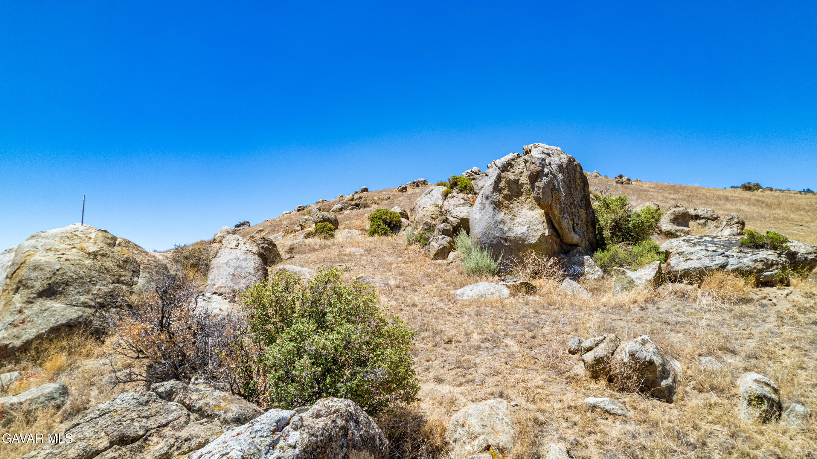 Castle Gate Drive Tehachapi, CA 93561 - Photo 11 of 16 10