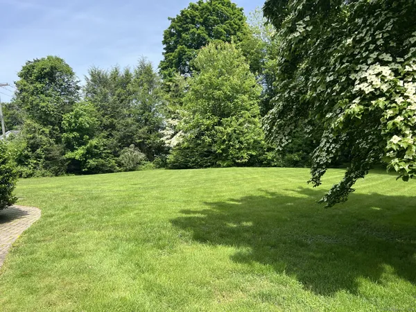 $2,800 | 566 West Main Street, Cheshire, CT 06410