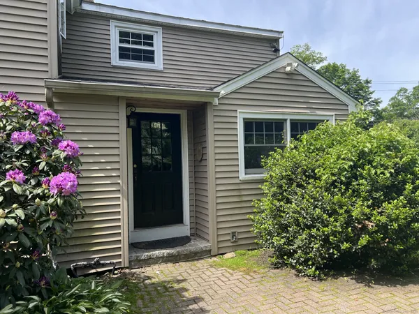 $2,800 | 566 West Main Street, Cheshire, CT 06410