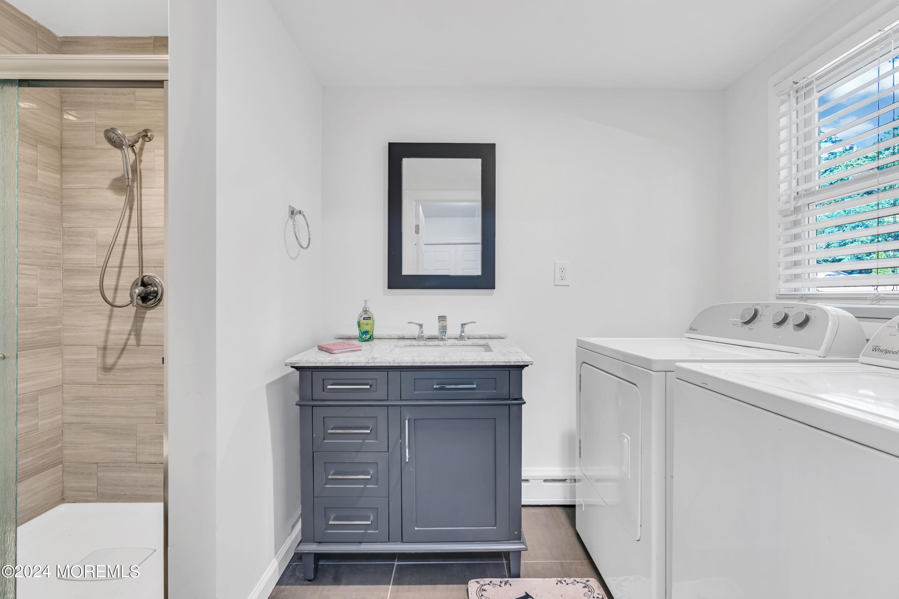 695 Harmony Road Middletown, NJ 07748 - Photo 33 of 38 harmo42