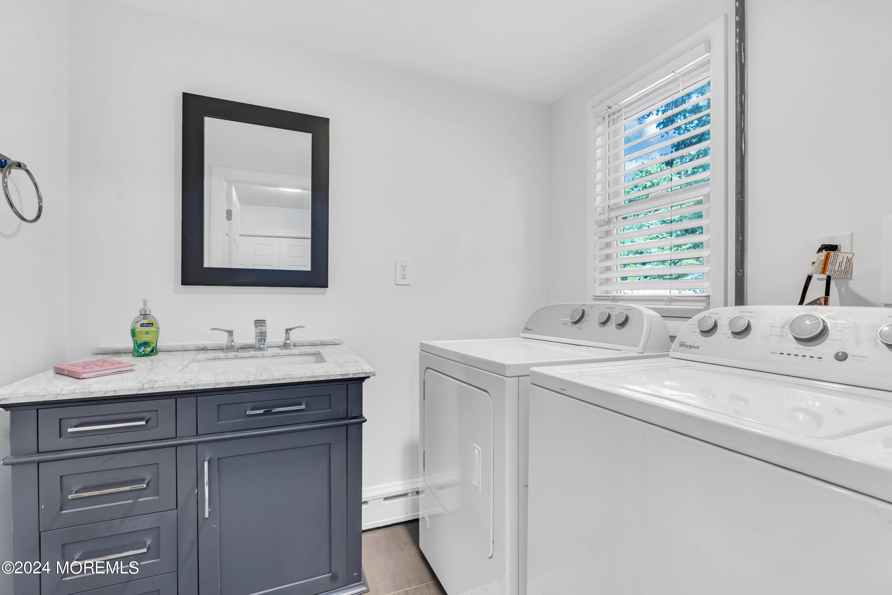 695 Harmony Road Middletown, NJ 07748 - Photo 34 of 38 harmo43