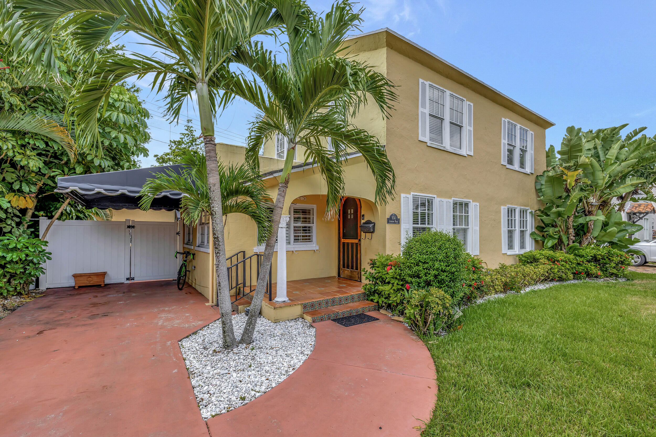 914 Andrews Road West Palm Beach, FL 33405 - Photo 1 of 54 Front of house