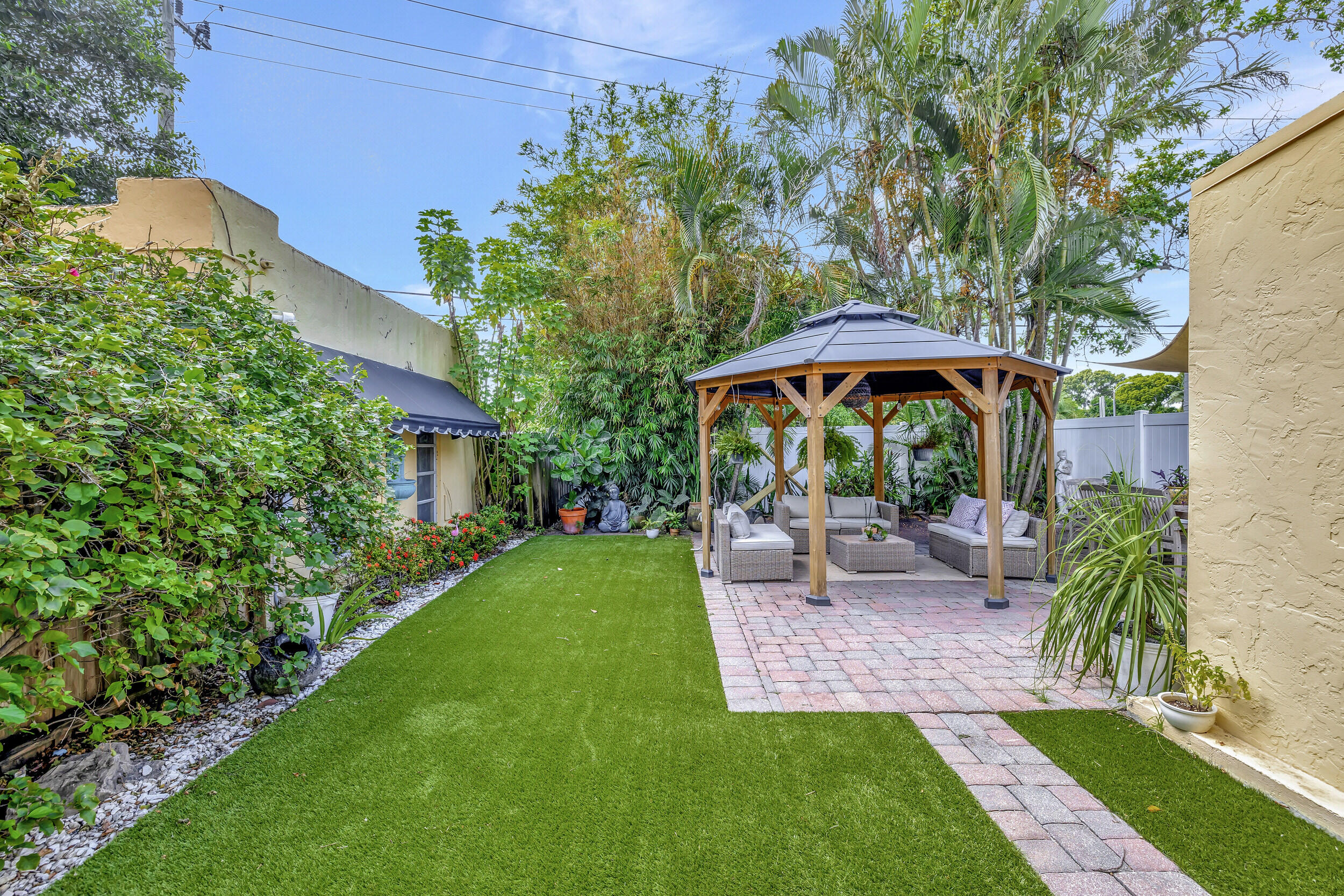 914 Andrews Road West Palm Beach, FL 33405 - Photo 35 of 54 Backyard