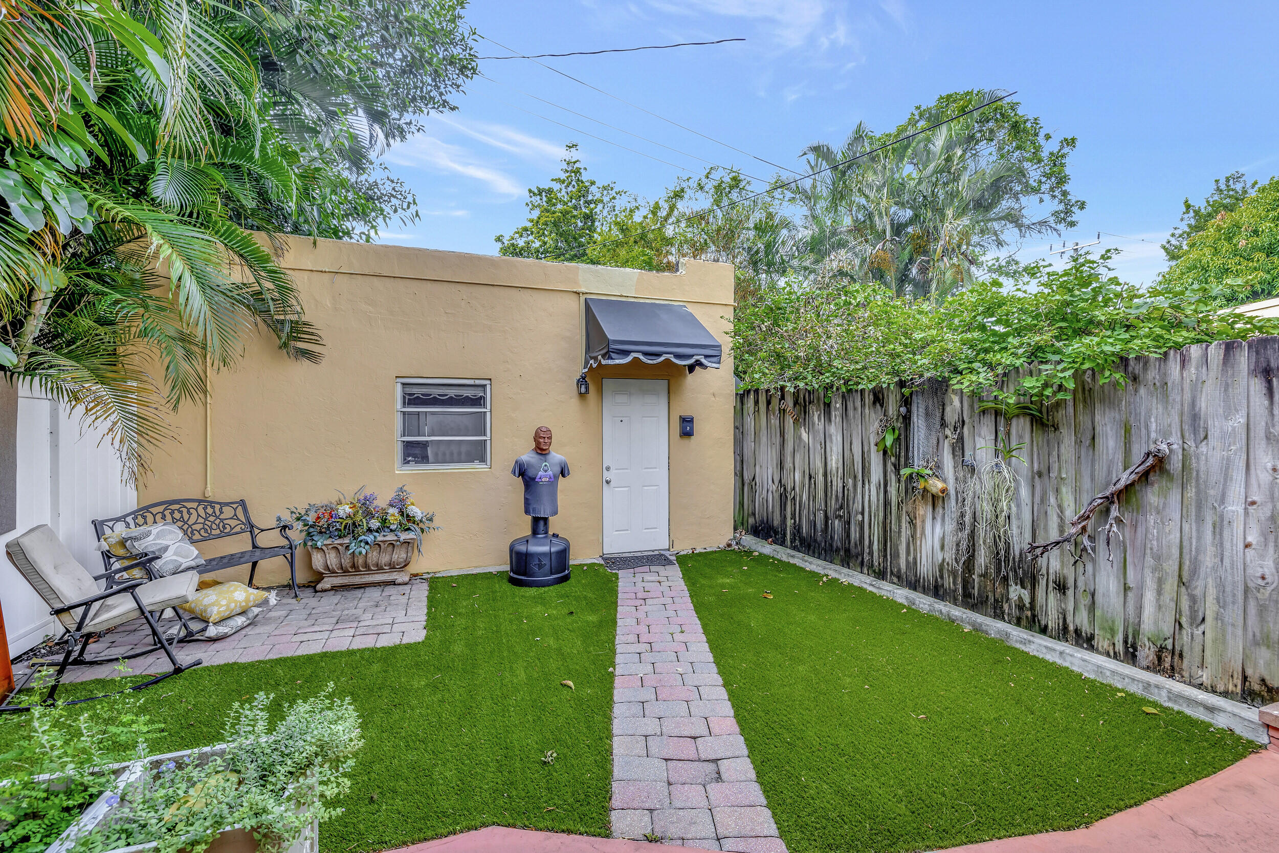 914 Andrews Road West Palm Beach, FL 33405 - Photo 39 of 54 Entrance to Cottage