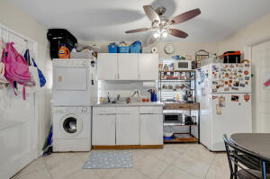 914 Andrews Road West Palm Beach, FL 33405 - Photo 46 of 54 Cottage Inside