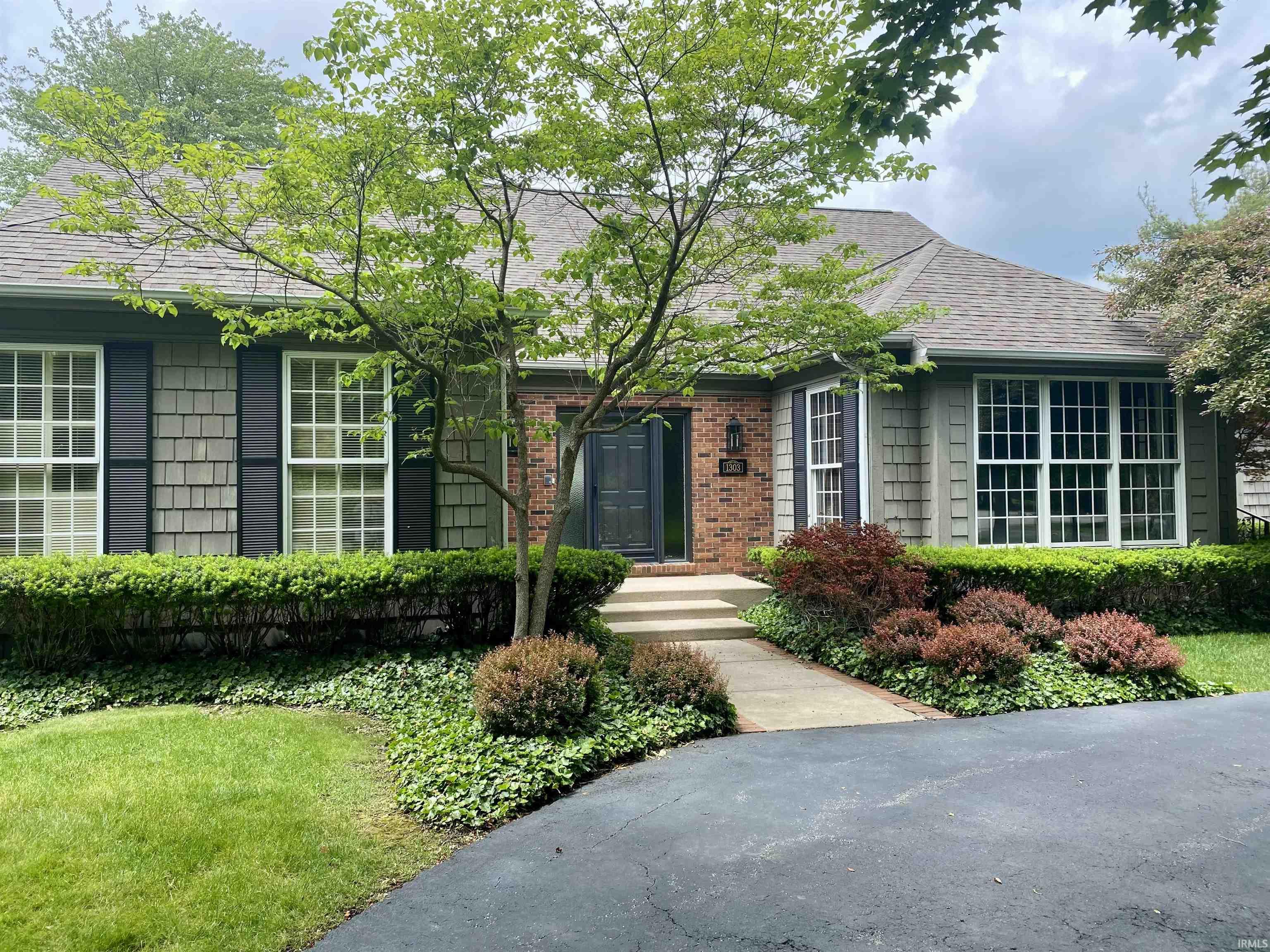 1303 East Erskine Mnr Hl Dr  