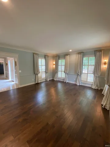 $825,000 | 1303 East Erskine Mnr Hl Drive, South Bend, IN 46614