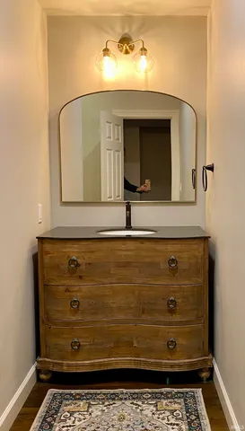 $825,000 | 1303 East Erskine Mnr Hl Drive, South Bend, IN 46614