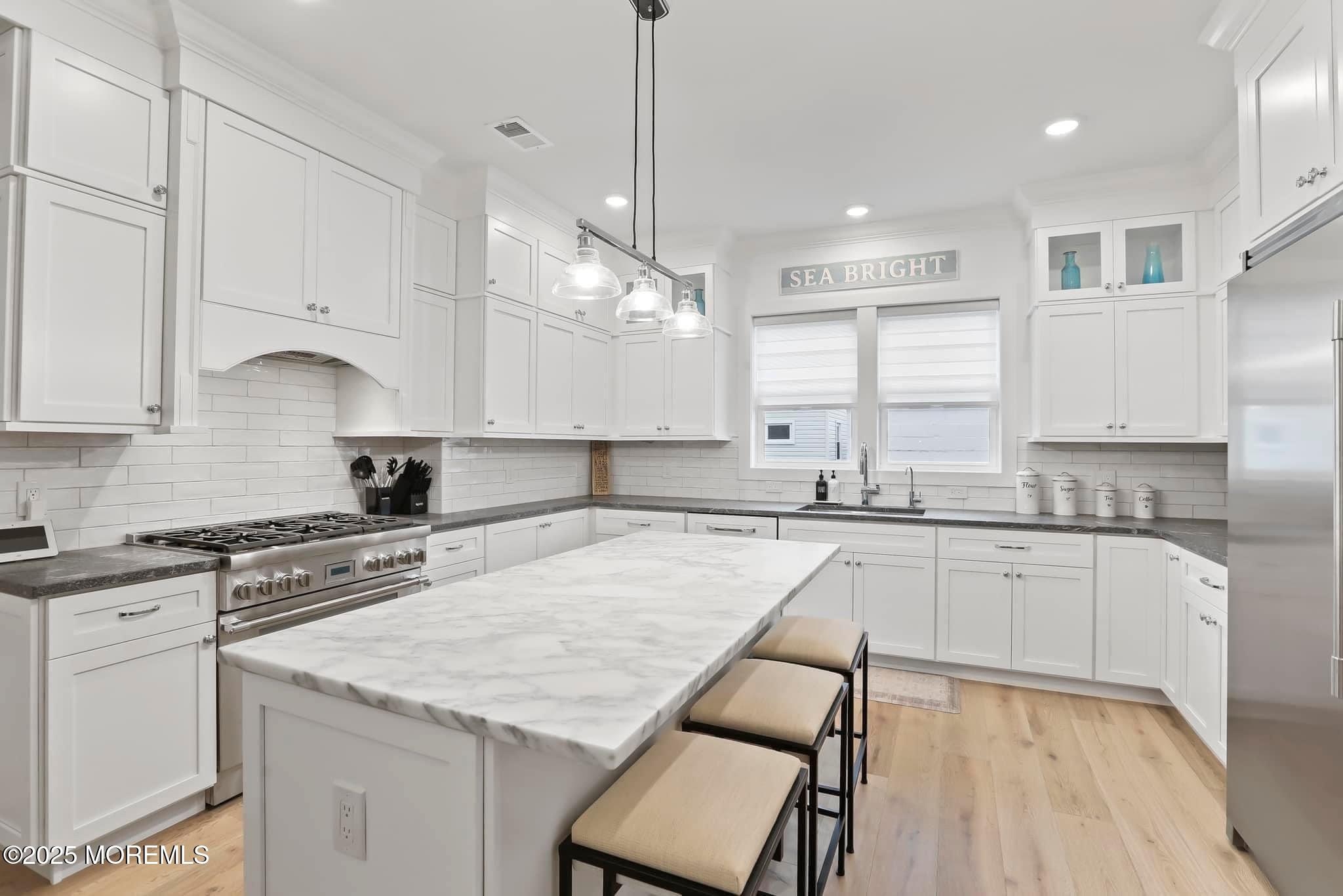 7 Center Street, Unit JUNE Sea Bright, NJ 07760 - Photo 5 of 19 IMG_7784