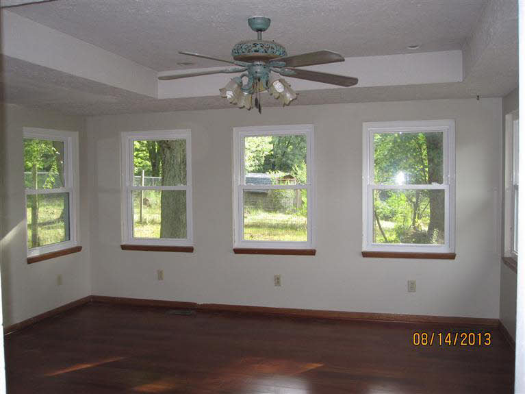 5556 State Road Pekin, IN 47165 - Photo 5 of 18 Gallery Image 5