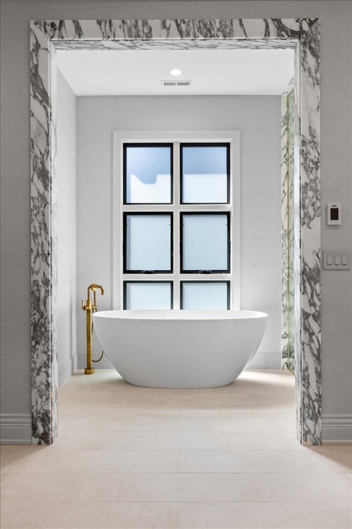 2119 North Seminary Avenue Chicago, IL 60614 - Photo 5 of 29