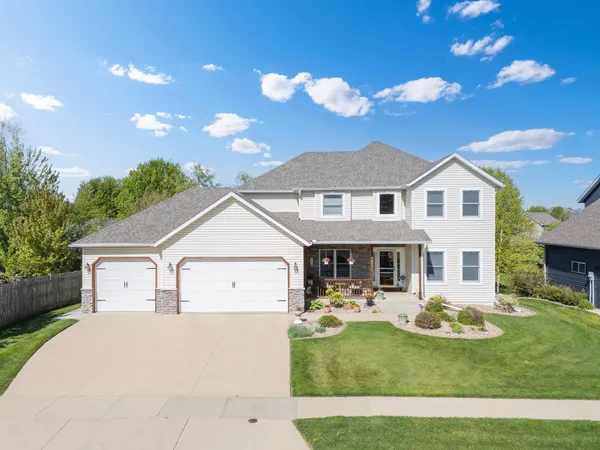 $639,900 | 3621 Hart Lane Southwest, Rochester, MN 55902