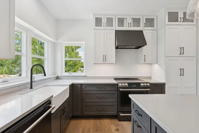 $899,000 | 43 Rose Douglas Lane, Brunswick, ME 04011