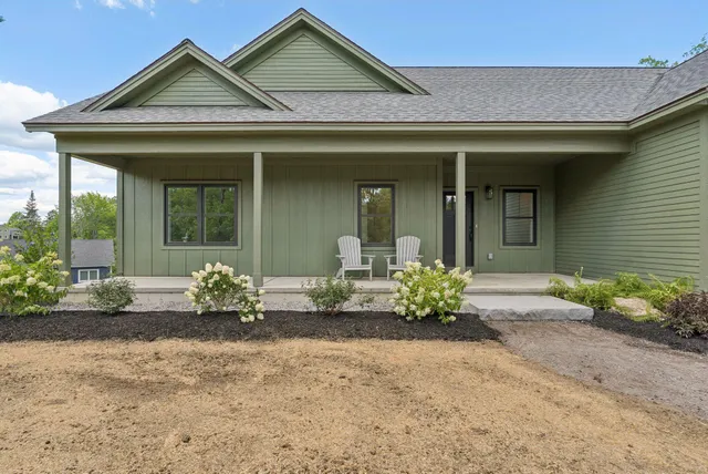 $899,000 | 43 Rose Douglas Lane, Brunswick, ME 04011