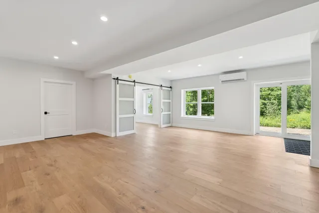 $899,000 | 43 Rose Douglas Lane, Brunswick, ME 04011