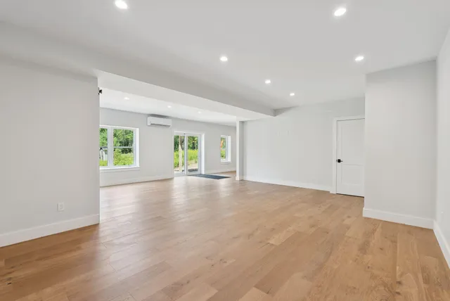 $899,000 | 43 Rose Douglas Lane, Brunswick, ME 04011