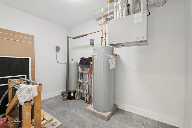 $899,000 | 43 Rose Douglas Lane, Brunswick, ME 04011