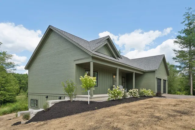 $899,000 | 43 Rose Douglas Lane, Brunswick, ME 04011