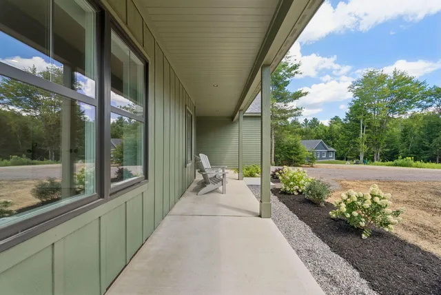 $899,000 | 43 Rose Douglas Lane, Brunswick, ME 04011