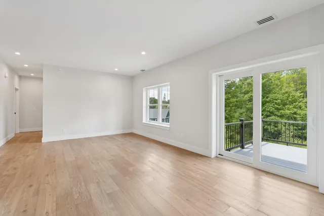 $899,000 | 43 Rose Douglas Lane, Brunswick, ME 04011