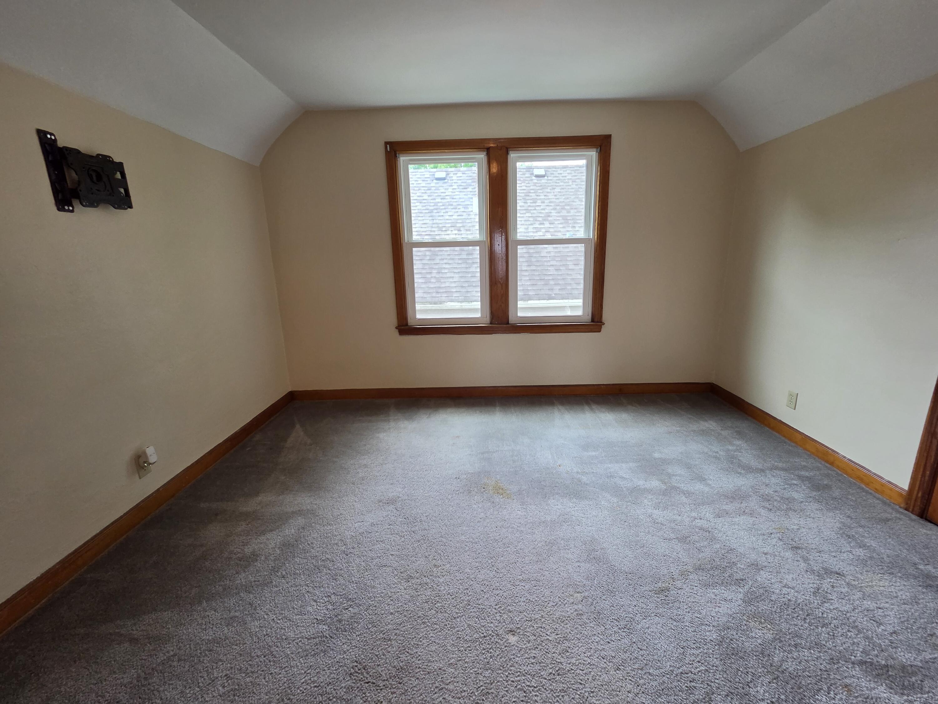 3265 South Burrell Street Milwaukee, WI 53207 - Photo 35 of 39 Bedroom 3