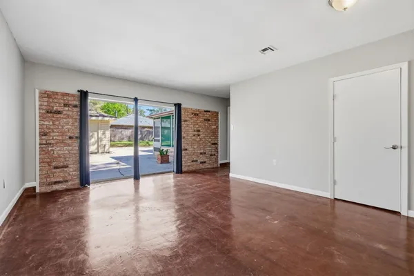 $290,000 | 24715 Glen Loch Drive, Spring, TX 77380