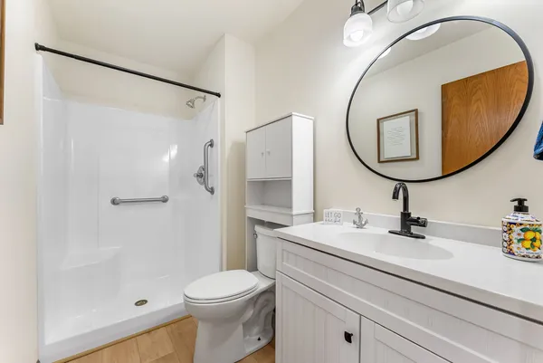$379,900 | 3455 West Harbor Drive, Bettendorf, IA 52722
