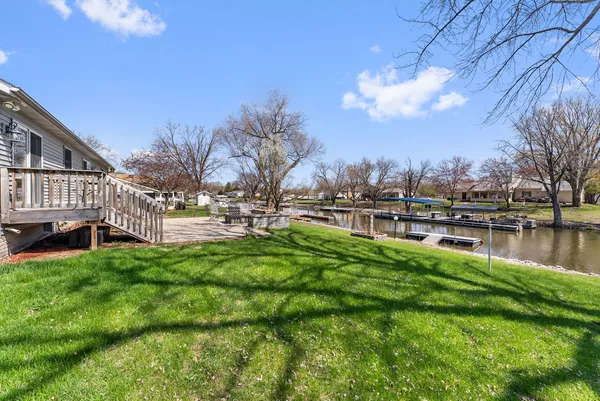 $379,900 | 3455 West Harbor Drive, Bettendorf, IA 52722