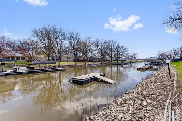 $379,900 | 3455 West Harbor Drive, Bettendorf, IA 52722