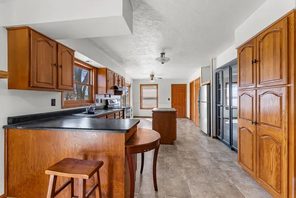 $379,900 | 3455 West Harbor Drive, Bettendorf, IA 52722
