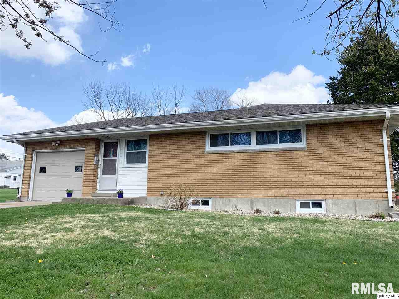 2201 Maple Street Quincy, IL 62301 - Photo 4 of 34 Gallery Image 4