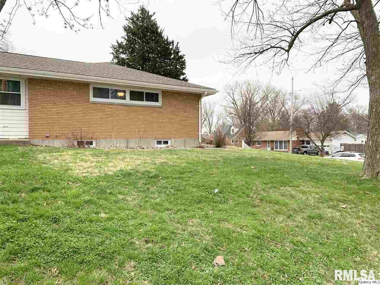 2201 Maple Street Quincy, IL 62301 - Photo 5 of 34 Gallery Image 5