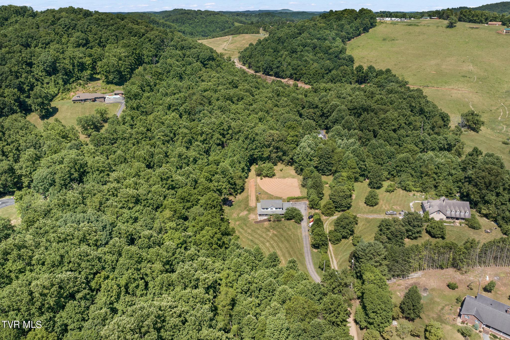 221 Judge Ben Allen Road Elizabethton, TN 37643 - Photo 40 of 44 Aerial of property
