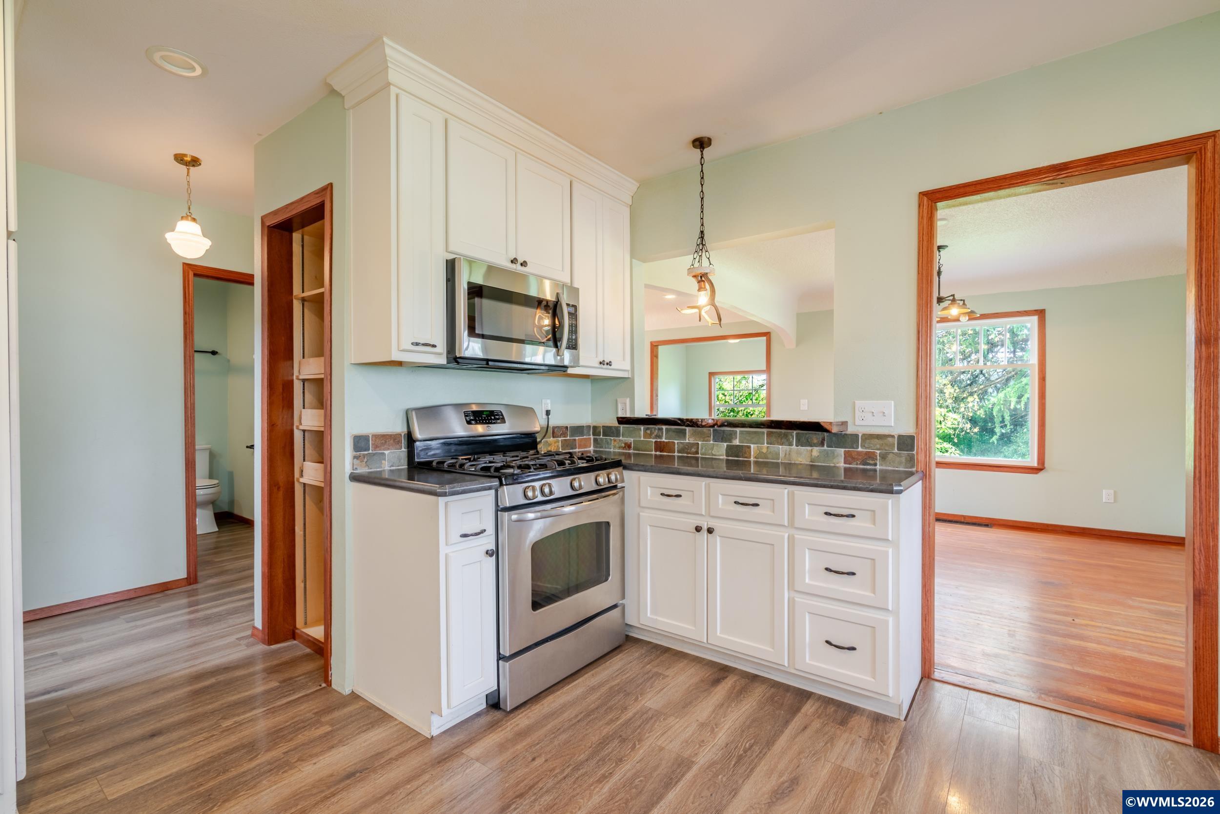34965 Brewster Road Lebanon, OR 97355 - Photo 17 of 49