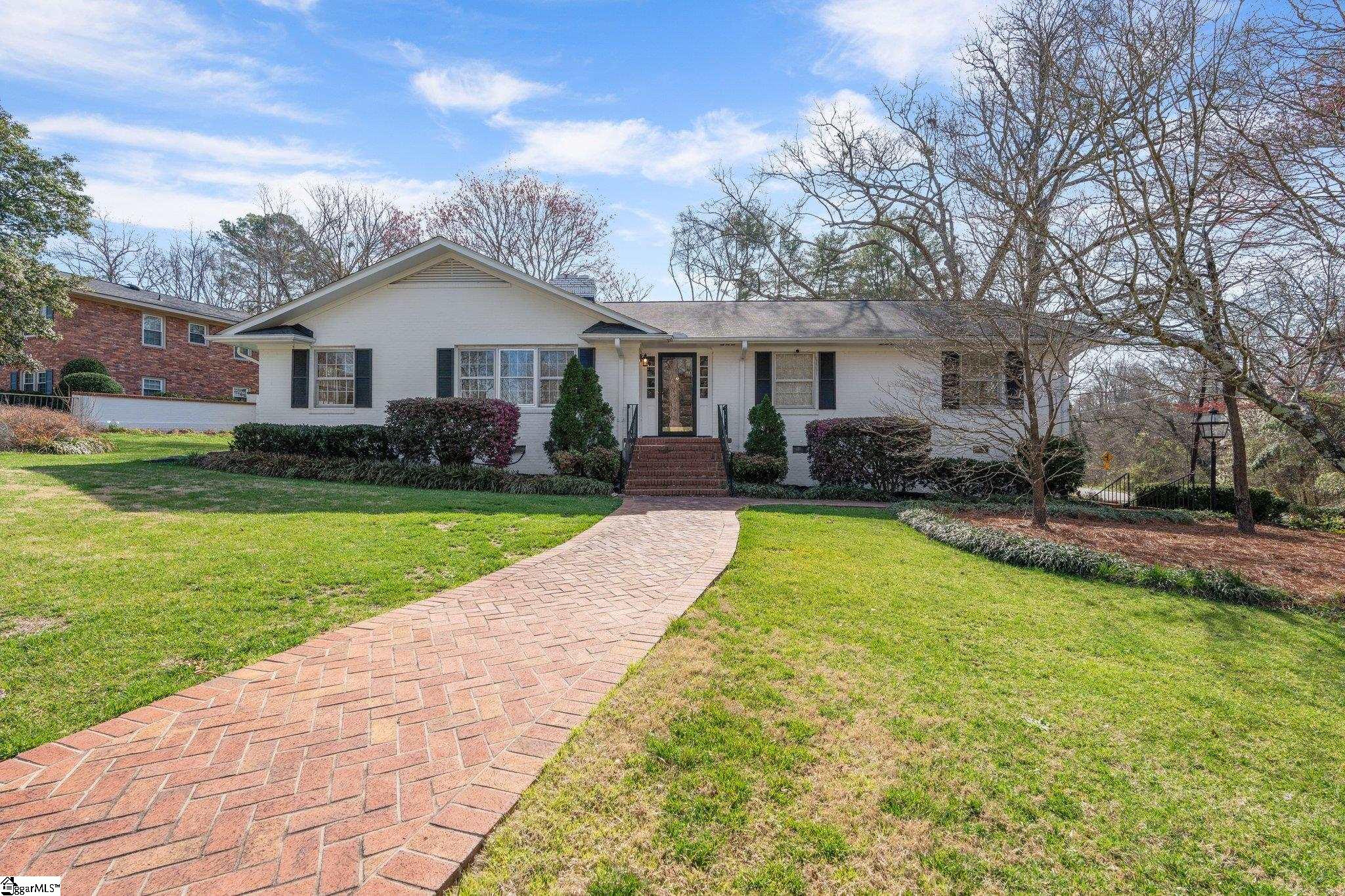 2 Rollingreen Road Greenville, SC 29615 - Photo 1 of 34 Gallery Image 1