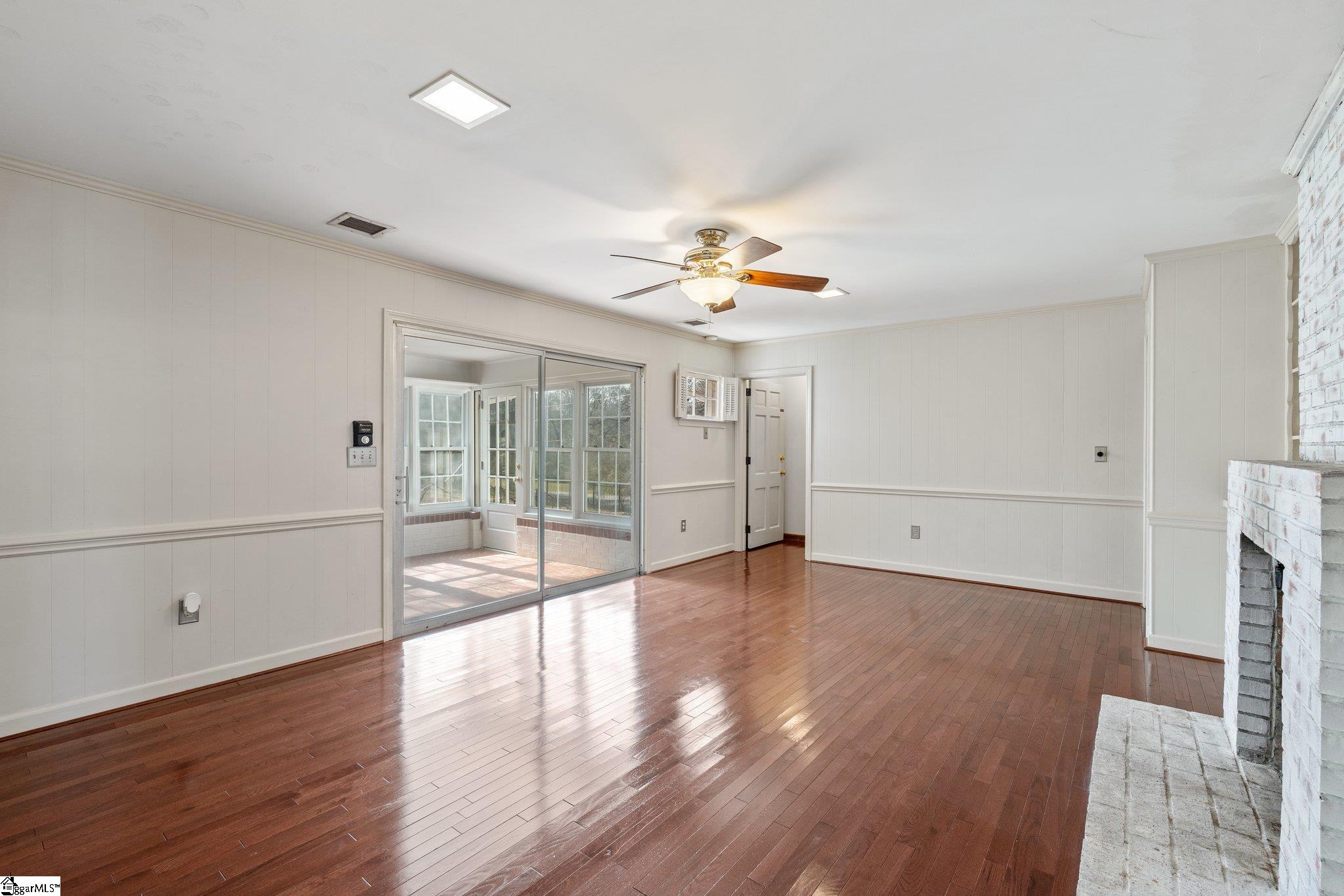 2 Rollingreen Road Greenville, SC 29615 - Photo 11 of 34 Gallery Image 11
