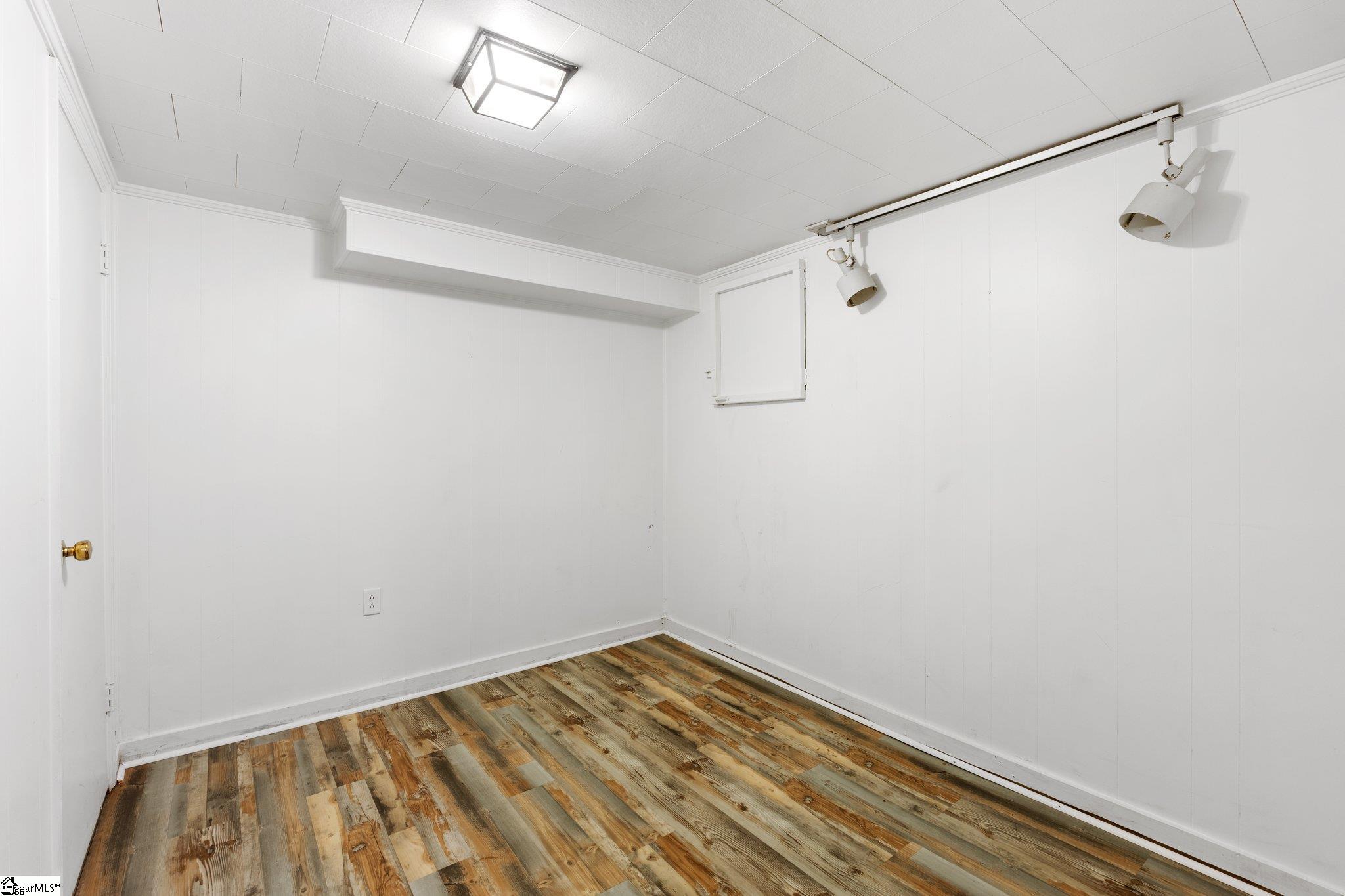 2 Rollingreen Road Greenville, SC 29615 - Photo 26 of 34 Gallery Image 26