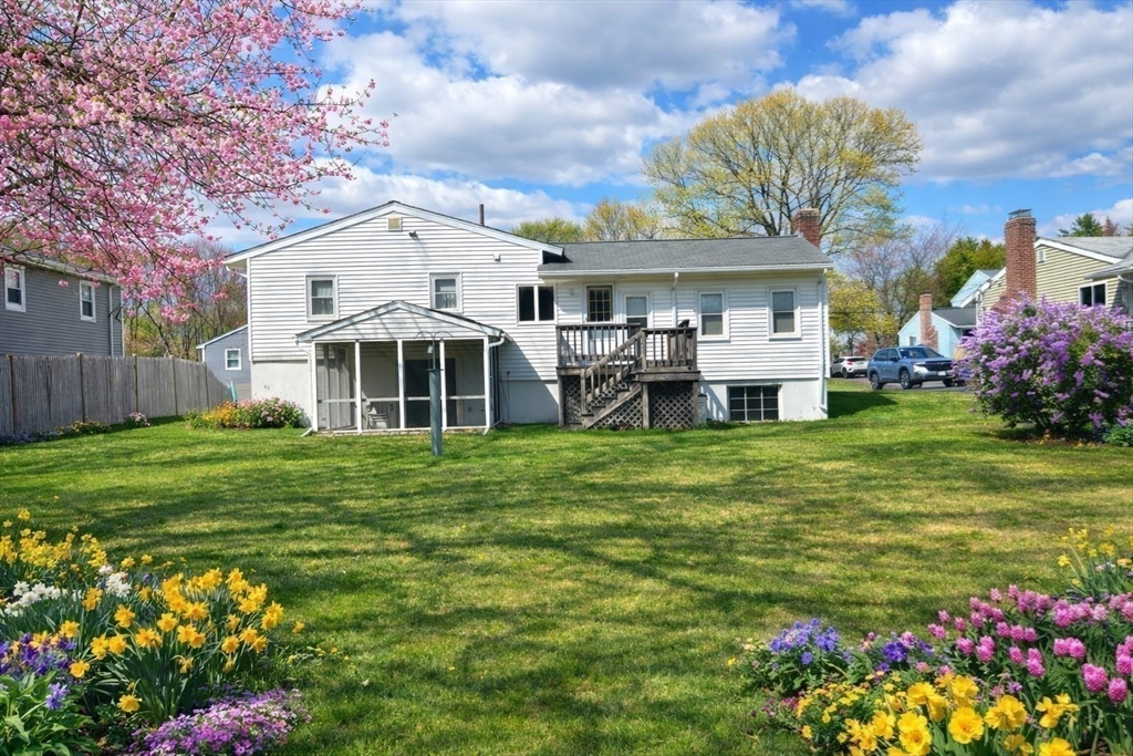 8 Walnut Knolls Canton, MA 02021 - Photo 2 of 16