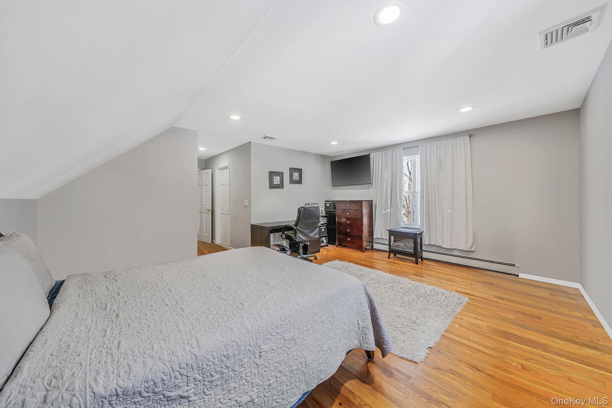 49 Flamingo Road Rocky Point, NY 11778 - Photo 23 of 48