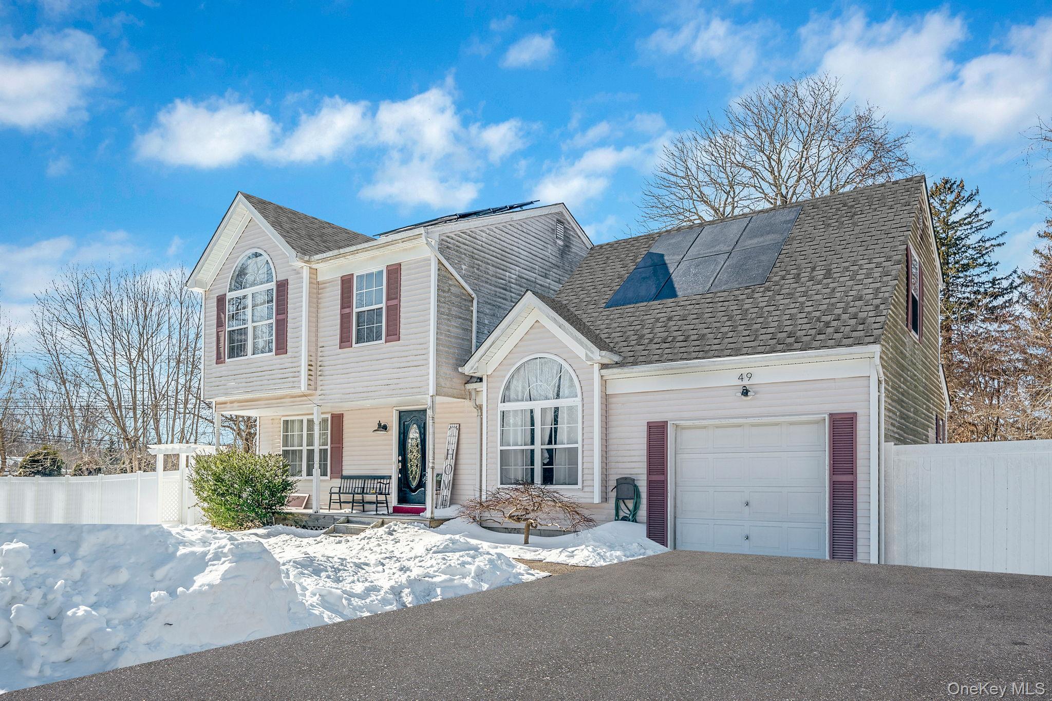 49 Flamingo Road Rocky Point, NY 11778 - Photo 5 of 48